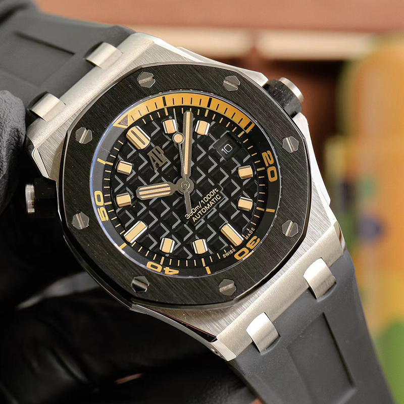 Royal Oak Offshore · 42mm · 15720CN.OO.A002CA.01