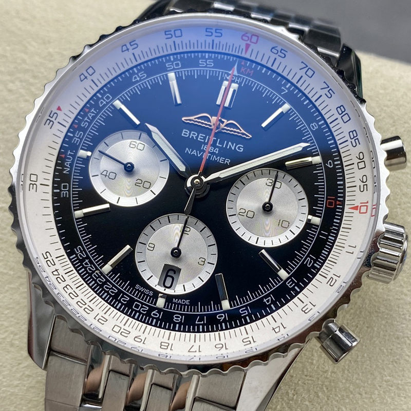 Navitimer · 43mm · AB0138211B1A1