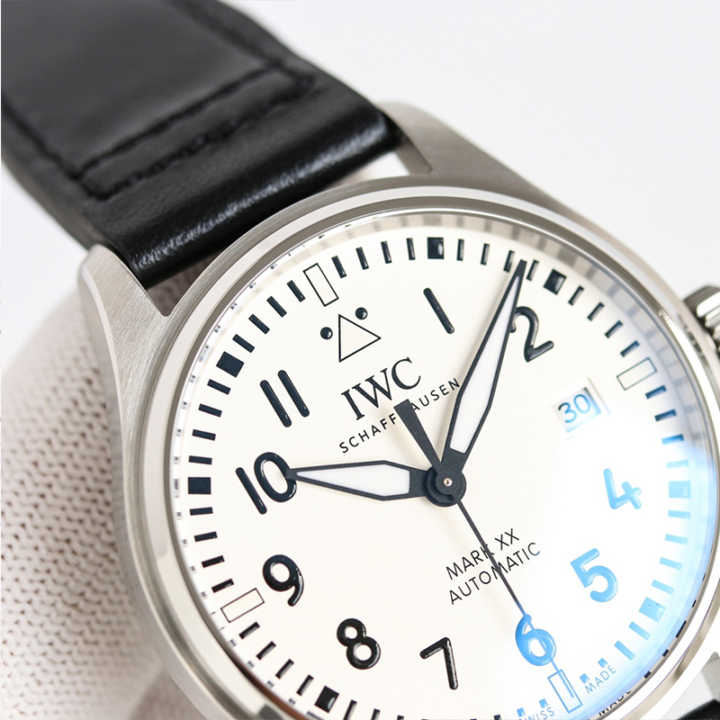 Pilot · 40mm · IW328207