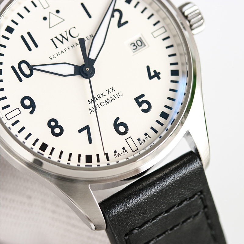 Pilot · 40mm · IW328207