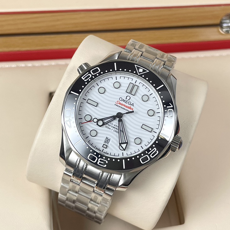 Seamaster · 42mm · 210.30.42.20.04.001