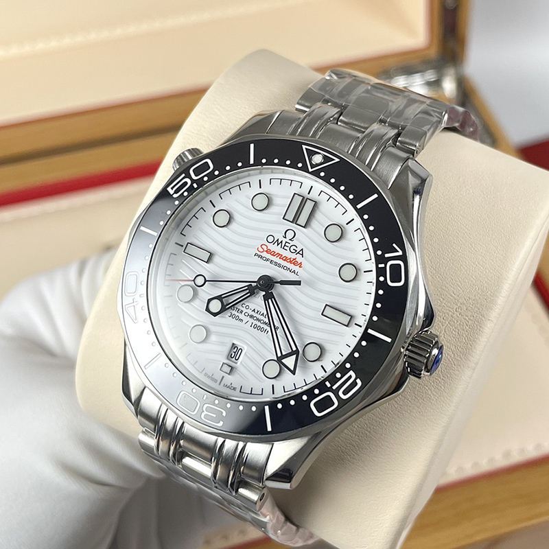 Seamaster · 42mm · 210.30.42.20.04.001