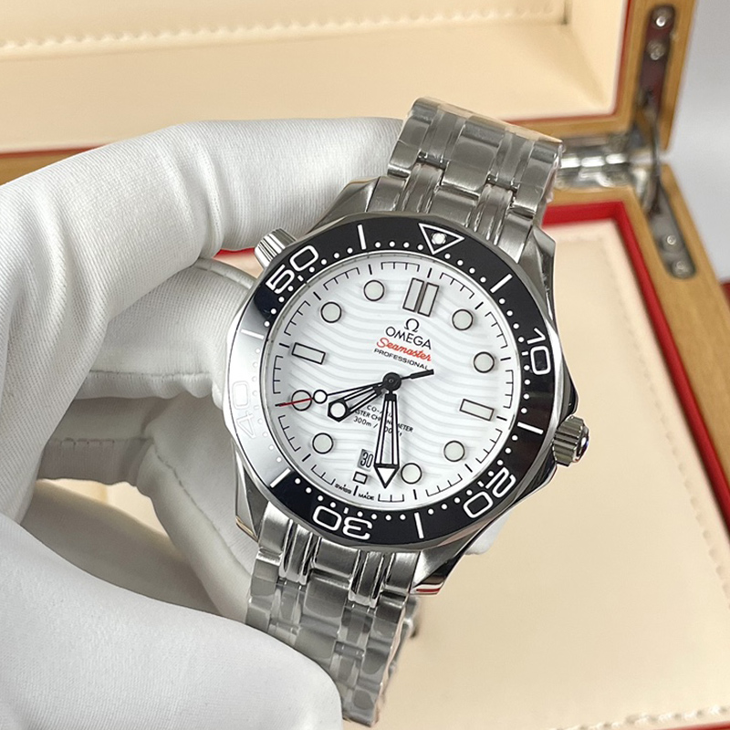 Seamaster · 42mm · 210.30.42.20.04.001