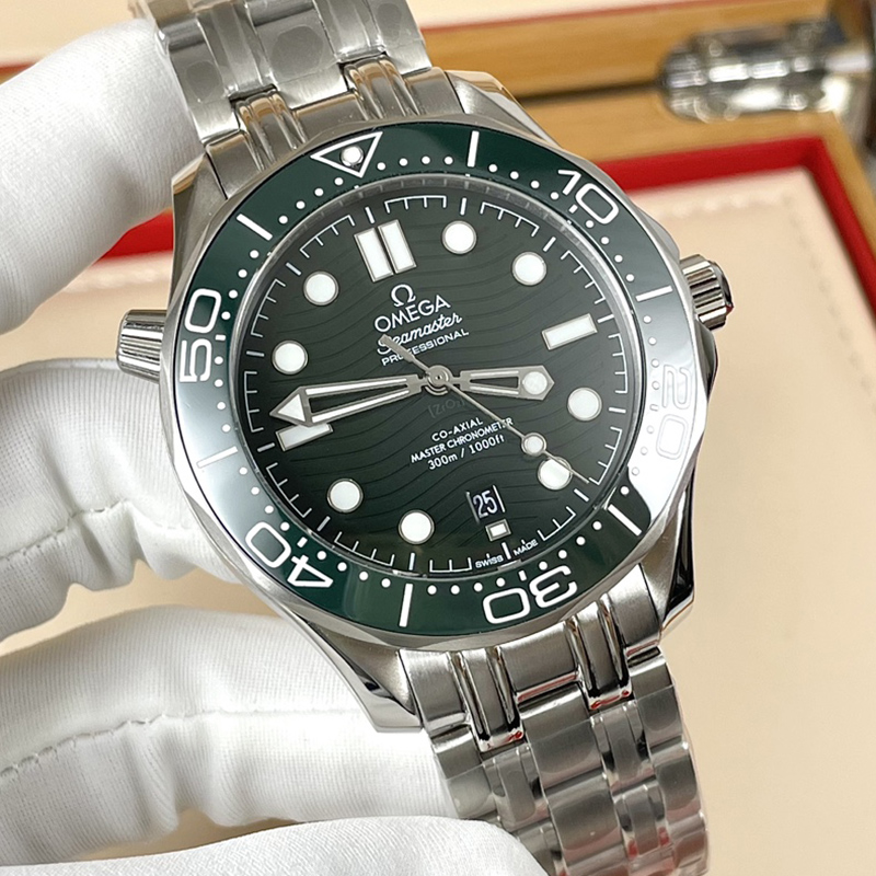 Seamaster · 42mm · 210.30.42.20.10.001