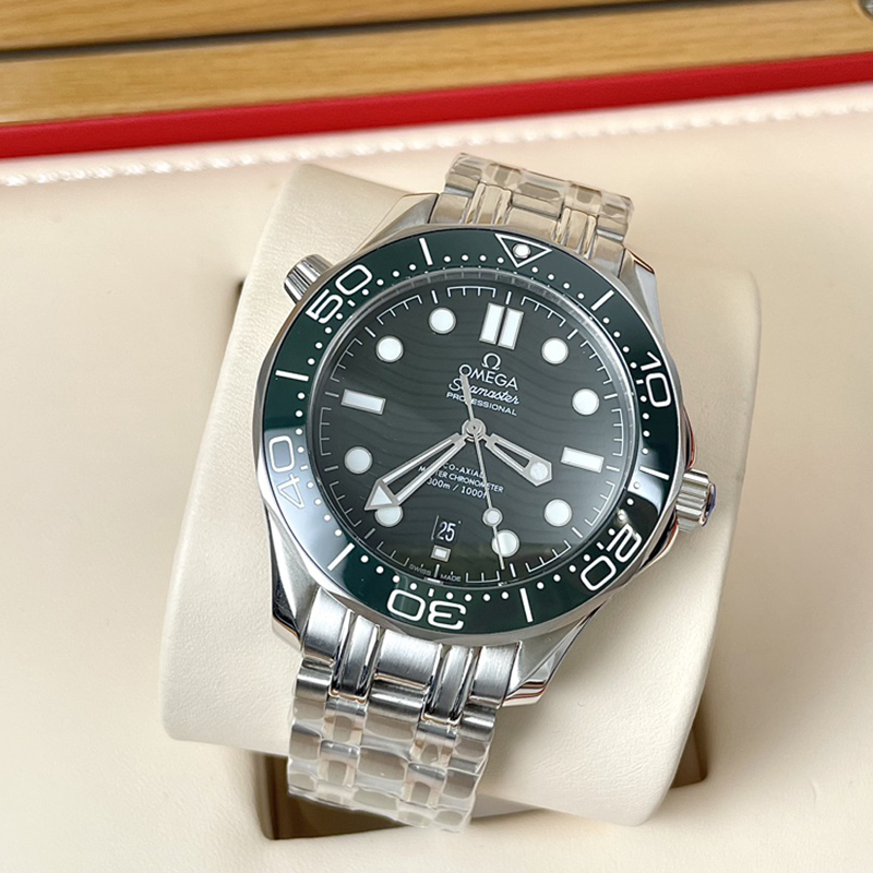 Seamaster · 42mm · 210.30.42.20.10.001