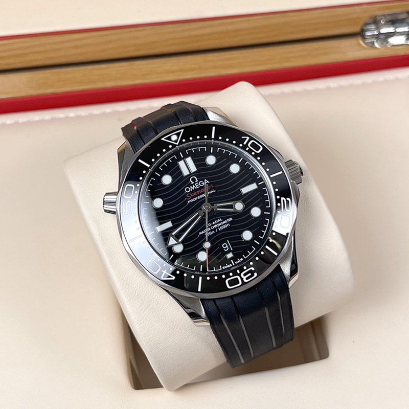 Seamaster · 42mm · 210.32.42.20.01.001