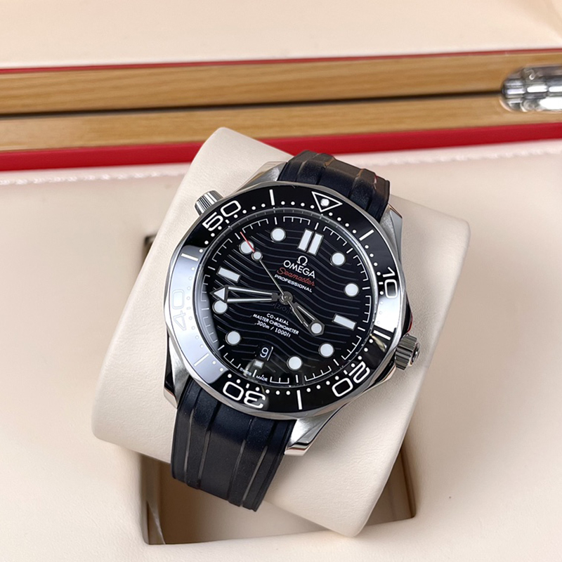 Seamaster · 42mm · 210.32.42.20.01.001