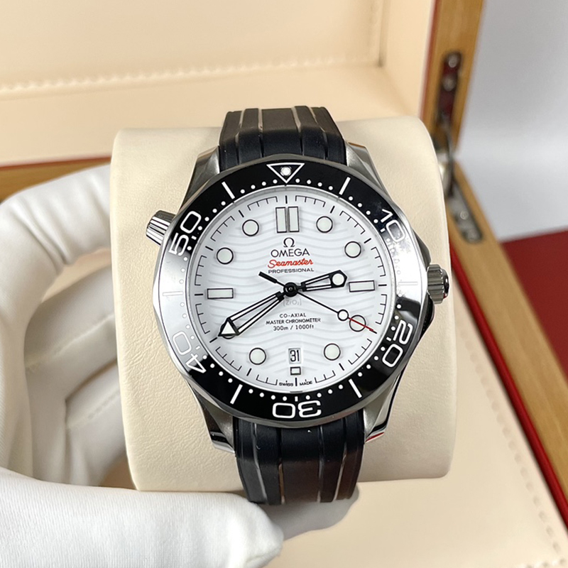 Seamaster · 42mm · 210.32.42.20.04.001