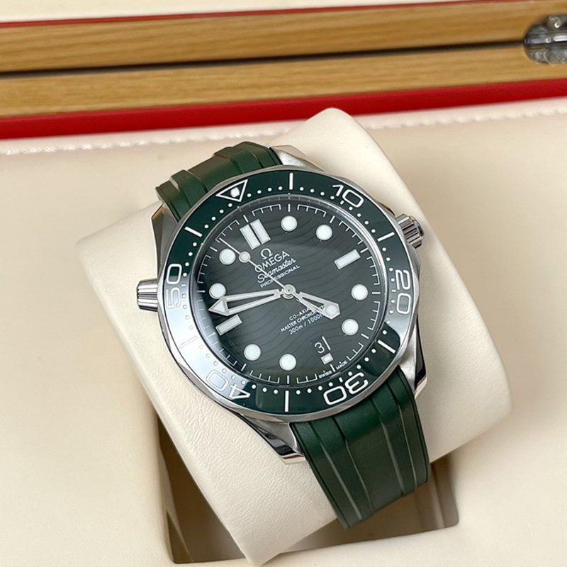 Seamaster · 42mm · 210.32.42.20.10.001