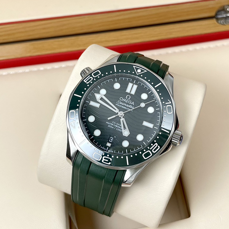 Seamaster · 42mm · 210.32.42.20.10.001