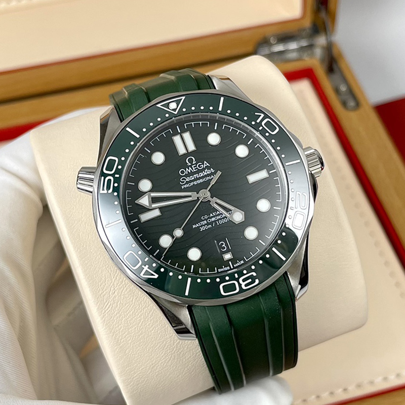 Seamaster · 42mm · 210.32.42.20.10.001