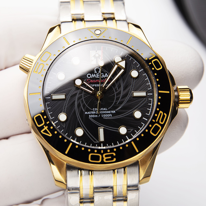 Seamaster "James Bond" Limited Edition · 42mm · 210.22.42.20.01.001